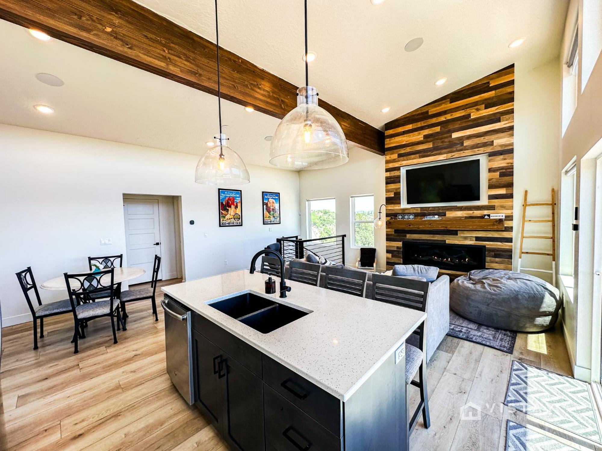 Bryce View Cabin - New Cabin With Amazing Views! Alton Экстерьер фото